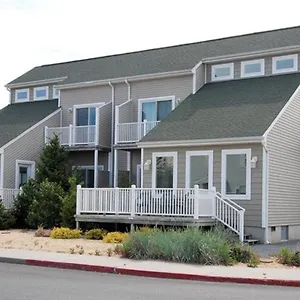 https://captains-deck.ocean-city-hotels.net