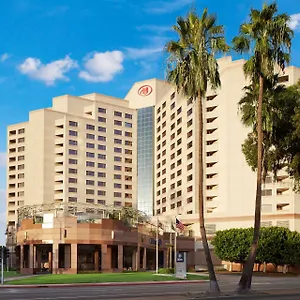 Hilton Long Отель